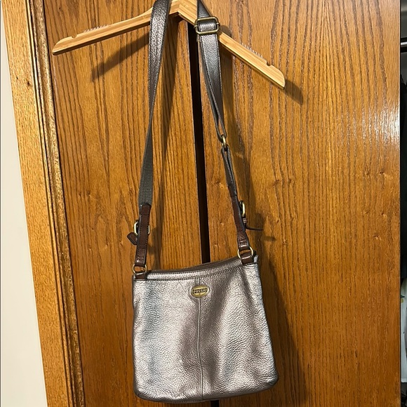 Fossil metallic bronze Crossbody Bag with Adjustable Straps - Picture 2 of 6